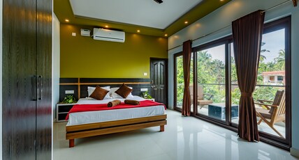 Om Shanti Residence Room Type - Deluxe Double room with Balcony
