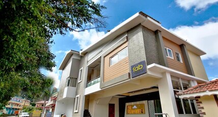 SRJ Thaneesh Service Apartments Room Type - Luxury 3Bhk Apartment SRJ Thaneesh Service Apartments Room Type - Luxury 3Bhk Apartment
