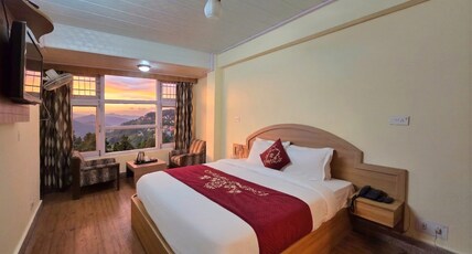 Hotel Amar Palace Room Type - Deluxe Room | Valley View