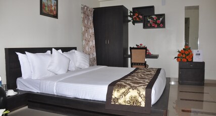 Clarks Inn Bagalkot Room Type - Deluxe room