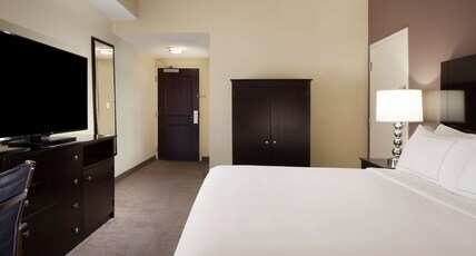 DoubleTree by Hilton El Paso Downtown Room Type - 1 KG MOB ACC BATHTUB