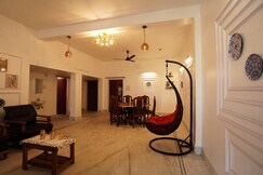 The Castleton | Private Luxury Apartments