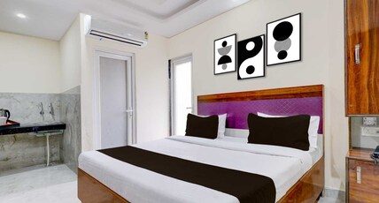 Hotel O M3M Paradise Room Type - Classic