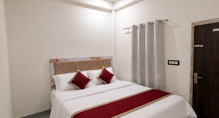 Hotel Shubham Room Type - Deluxe Ac Room 