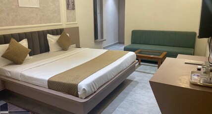 HOTEL NARAYANI HEIGHTS Room Type - suite room