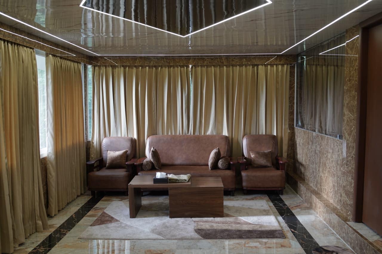 Mystery Maze Resort and Spa - Tap to explore photos