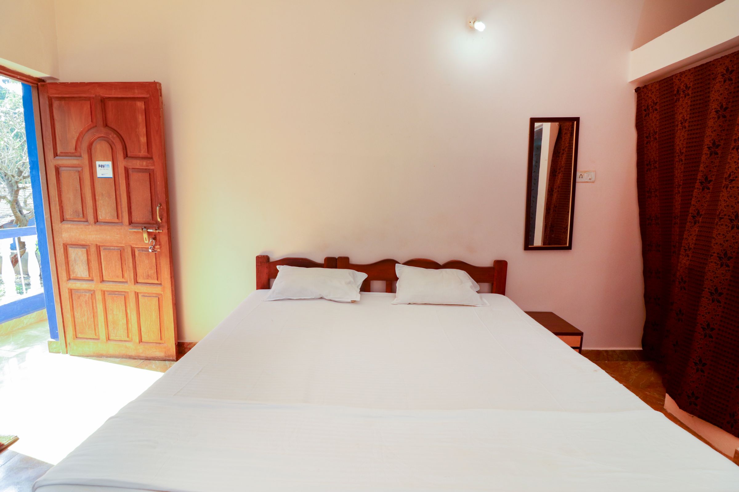 Pitruchaya Guest House - Tap to explore photos