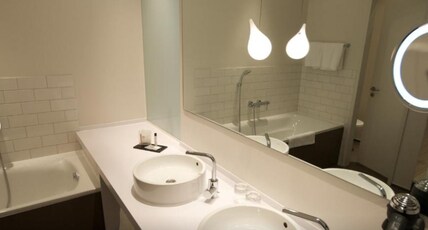 Wyndham Garden Berlin Mitte Room Type - Superior Double Room Wyndham Garden Berlin Mitte Room Type - Superior Double Room
