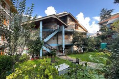 Hotel Mountain Trail Manali