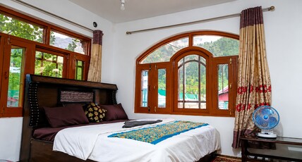 Alpine Hub Gurez Room Type - Double Bedroom with mountain view Alpine Hub Gurez Room Type - Double Bedroom with mountain view