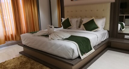 Hotel Adhi Room Type - Deluxe Room