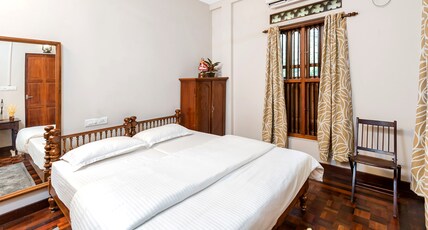 Kumarakom Wood Castle Room Type - Luxury Premium Room
