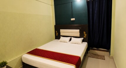 Lions guest house Room Type - Deluxe Ac Room 