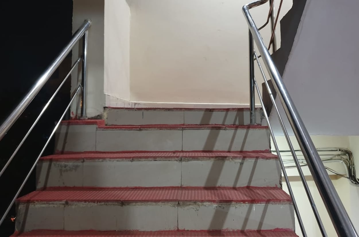 Shri Hotel Aishwary - Tap to explore photos
