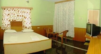 Vinodhara Guest House Room Type - Non AC Room Vinodhara Guest House Room Type - Non AC Room