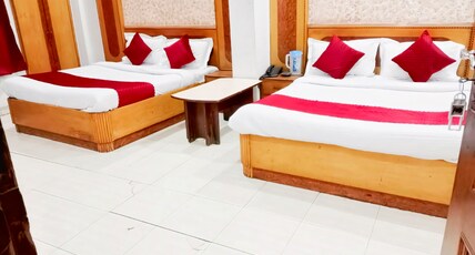 Hotel Rachna Tourist Room Type - City View Family Room Bed with Air Conditioning Hotel Rachna Tourist Room Type - City View Family Room Bed with Air Conditioning