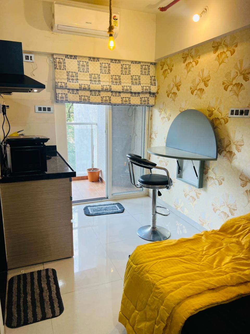 Vibe Studio Near Airport Couple Friendly Lux - Tap to explore photos