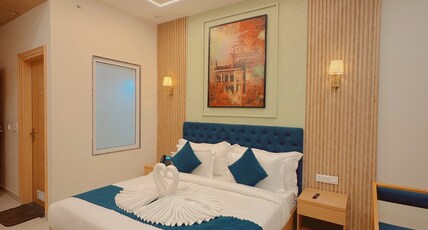 MAAN PALACE Room Type - Super Deluxe