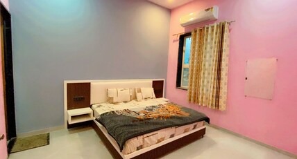 Hotel Radha Raman and Restaurant Room Type - Super Deluxe