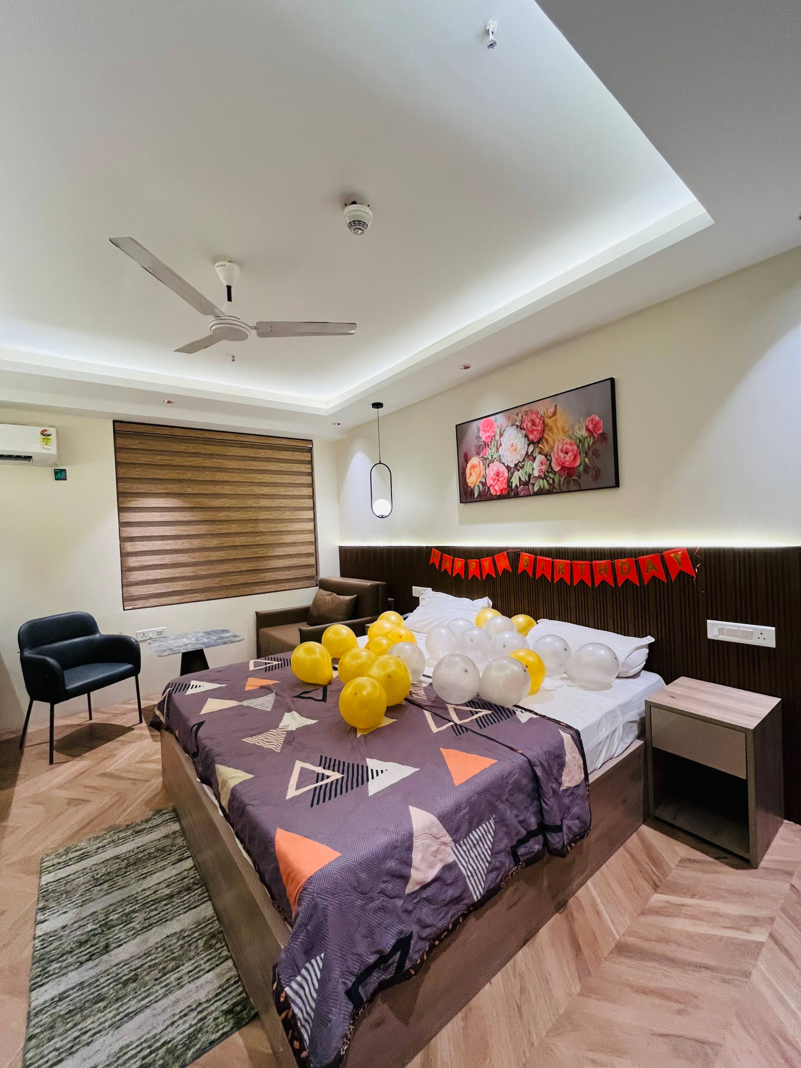Casa Velour Stays | Near Expo Mart , Greater Noida - Tap to explore photos