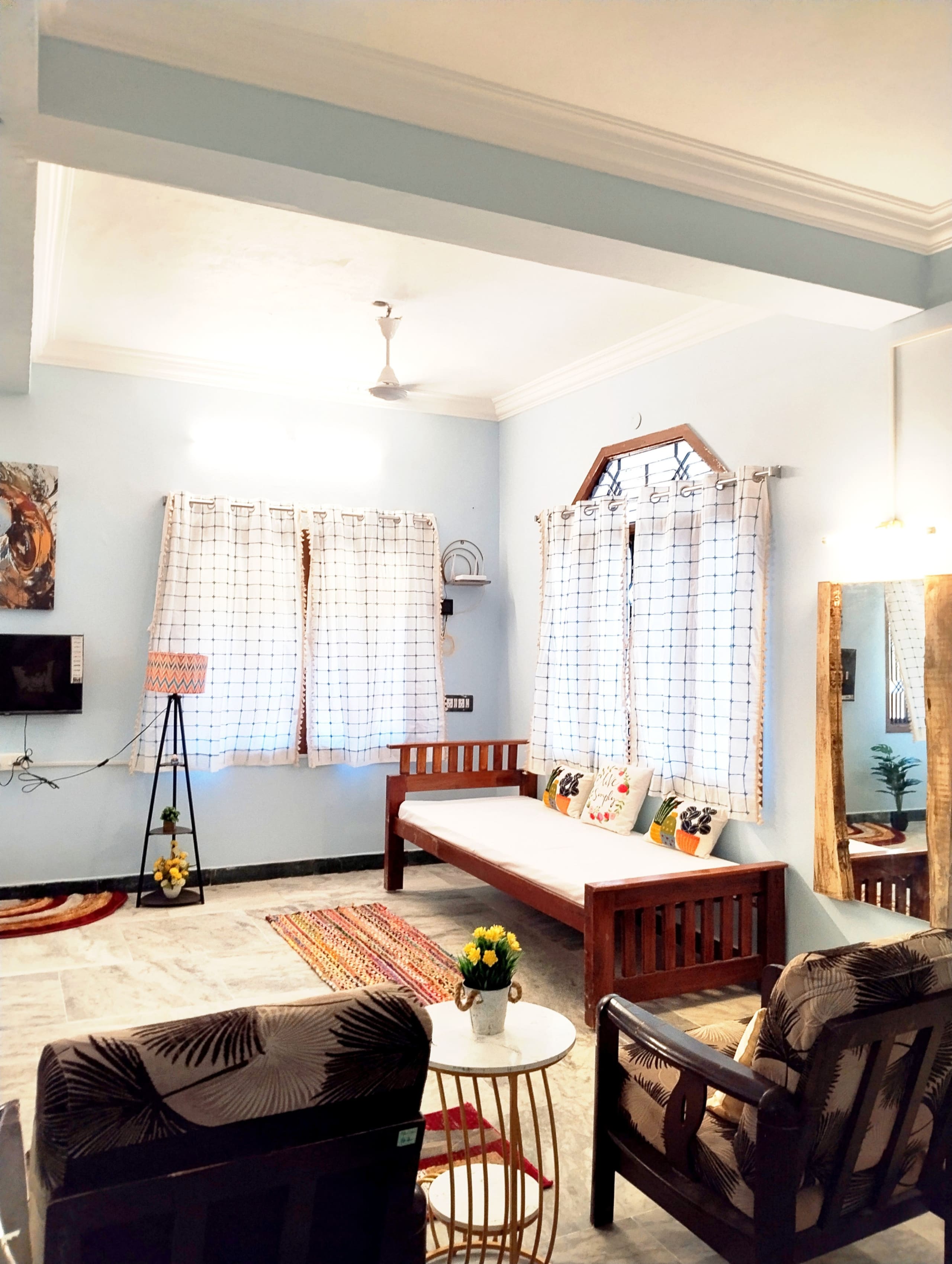 Spacious 5 BHK Ideal 10 14 4 9 km WhiteTown Benita - Tap to explore photos