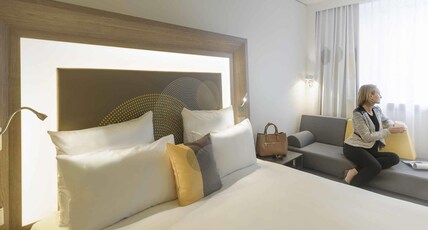 Novotel Munchen City Arnulfpark Room Type - Superior room with 1 double bed and sofa Novotel Munchen City Arnulfpark Room Type - Superior room with 1 double bed and sofa