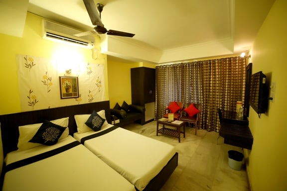 Nayagara Hotel - Tap to explore photos