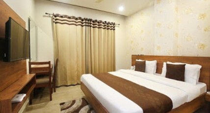 Gilco Green Motel Room Type - Deluxe Room with Free Wifi