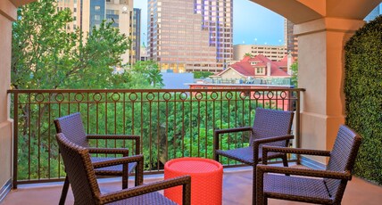 Hotel Indigo SAN ANTONIO-RIVERWALK  Room Type - 2 Queen Premium Balcony