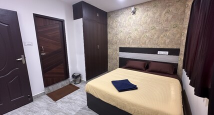 Rayzen Stays Chennai Room Type - FAMILY STUDIO WITH KITCHEN