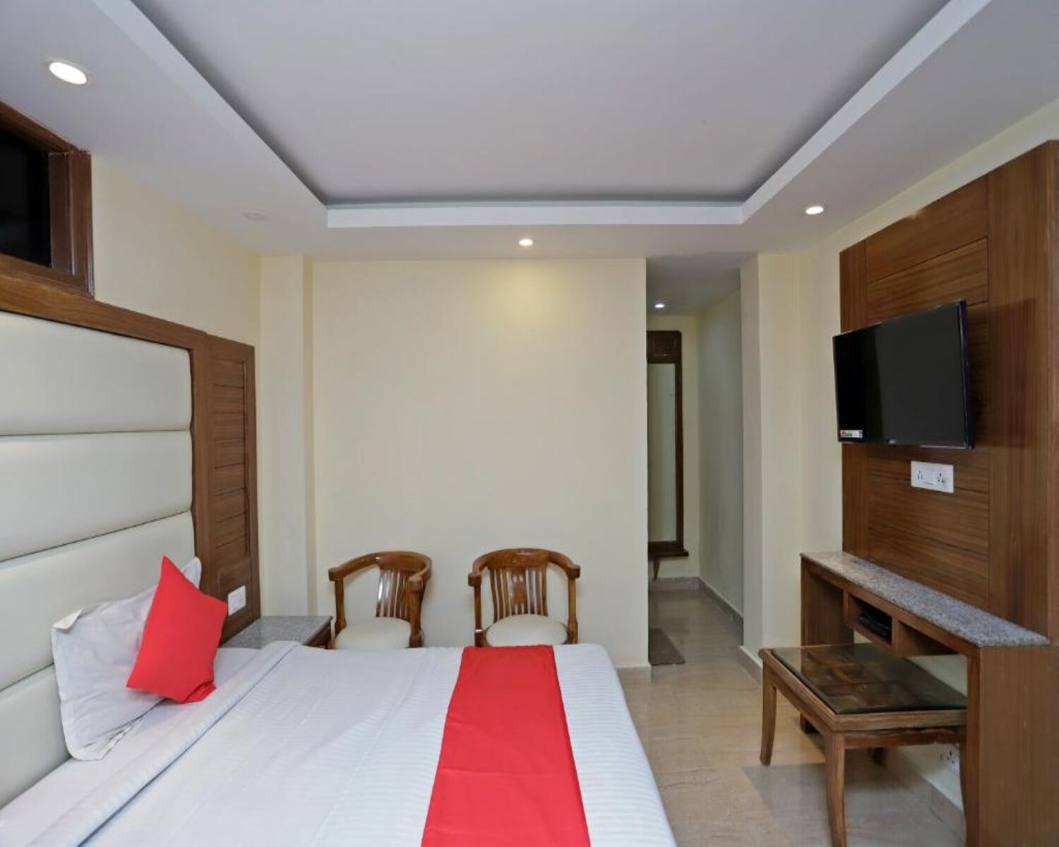 Hotel Star View - Tap to explore photos