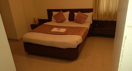 Hotel Shri Sai Murali - Sai Ganesh Group Room Type - Double Bed Non AC Rooms