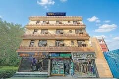FabHotel KG Palace