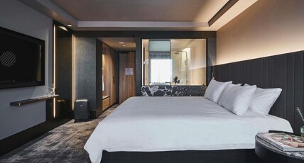 Pullman Melbourne on the Park Room Type - SUPERIOR ROOM, 1 King or 2 Single Beds Pullman Melbourne on the Park Room Type - SUPERIOR ROOM, 1 King or 2 Single Beds