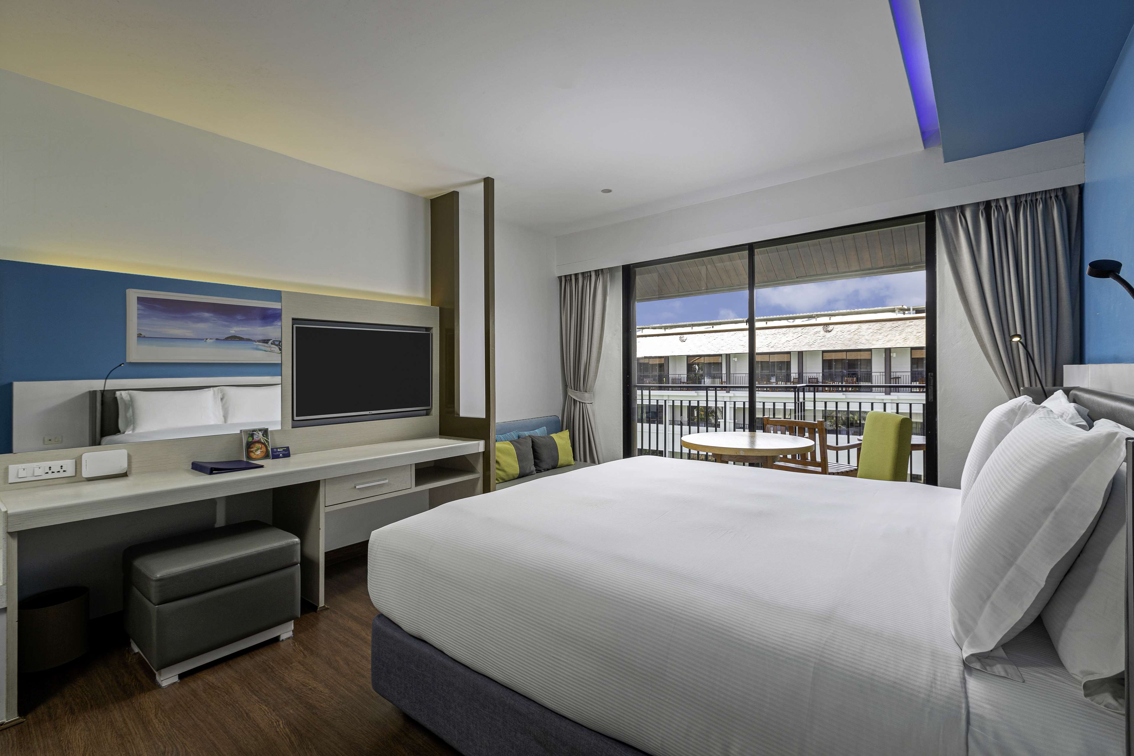 DoubleTree by Hilton Phuket Banthai Resort - Tap to explore photos