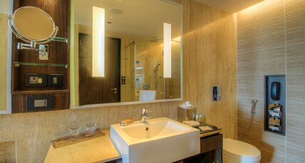 Hilton Jaipur Room Type - King Bed Deluxe Room With Terrace and Lounge Access