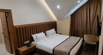 Hotel The Royal Terrain Room Type - Standard Room with Double Bed