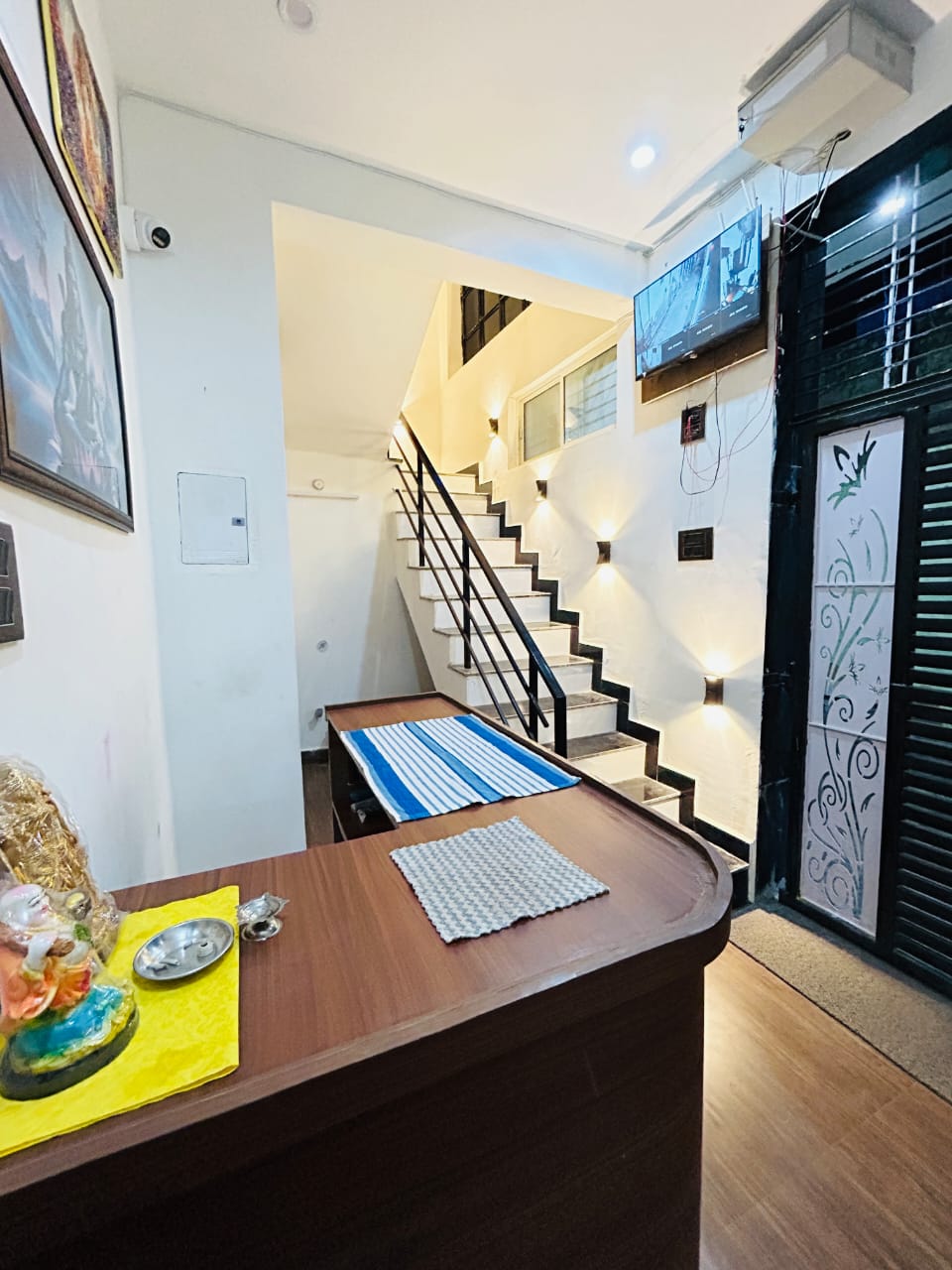 SWASTIK HOMESTAY - Tap to explore photos