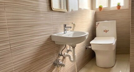 Collection O Kalyani Expressway Kolkata Formally Hotel Iubit Room Type - Deluxe Room