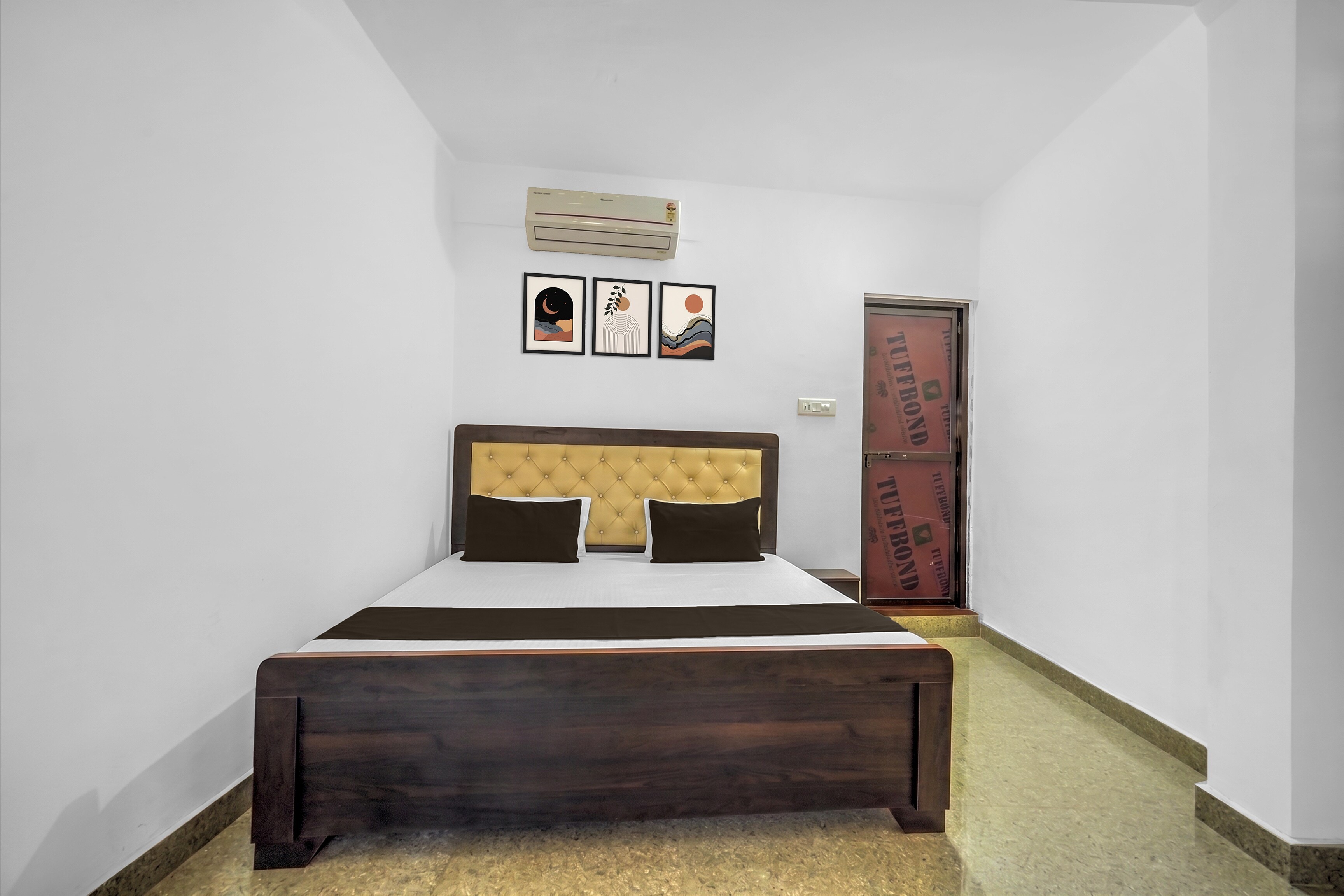 Hotel O Samarth Inn - Tap to explore photos