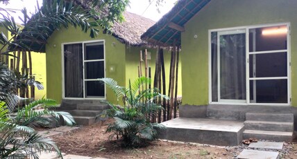 Anija Golf And Country Resorts Room Type - Huts (Non AC without TV)