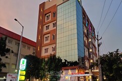 HOTEL CHANDANA SQUARE