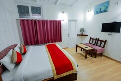 Hotel The Royale Oaks 5 min. level Walk to Mall Road
