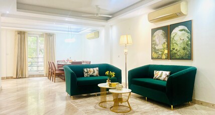 Bluo Stays - New Friends Colony Room Type - Modern 3BHK - New Friends Colony - Balcony, Parking