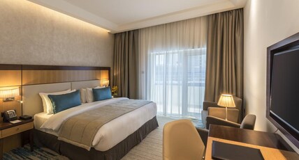 Golden Tulip Media Hotel Room Type - Deluxe King Room