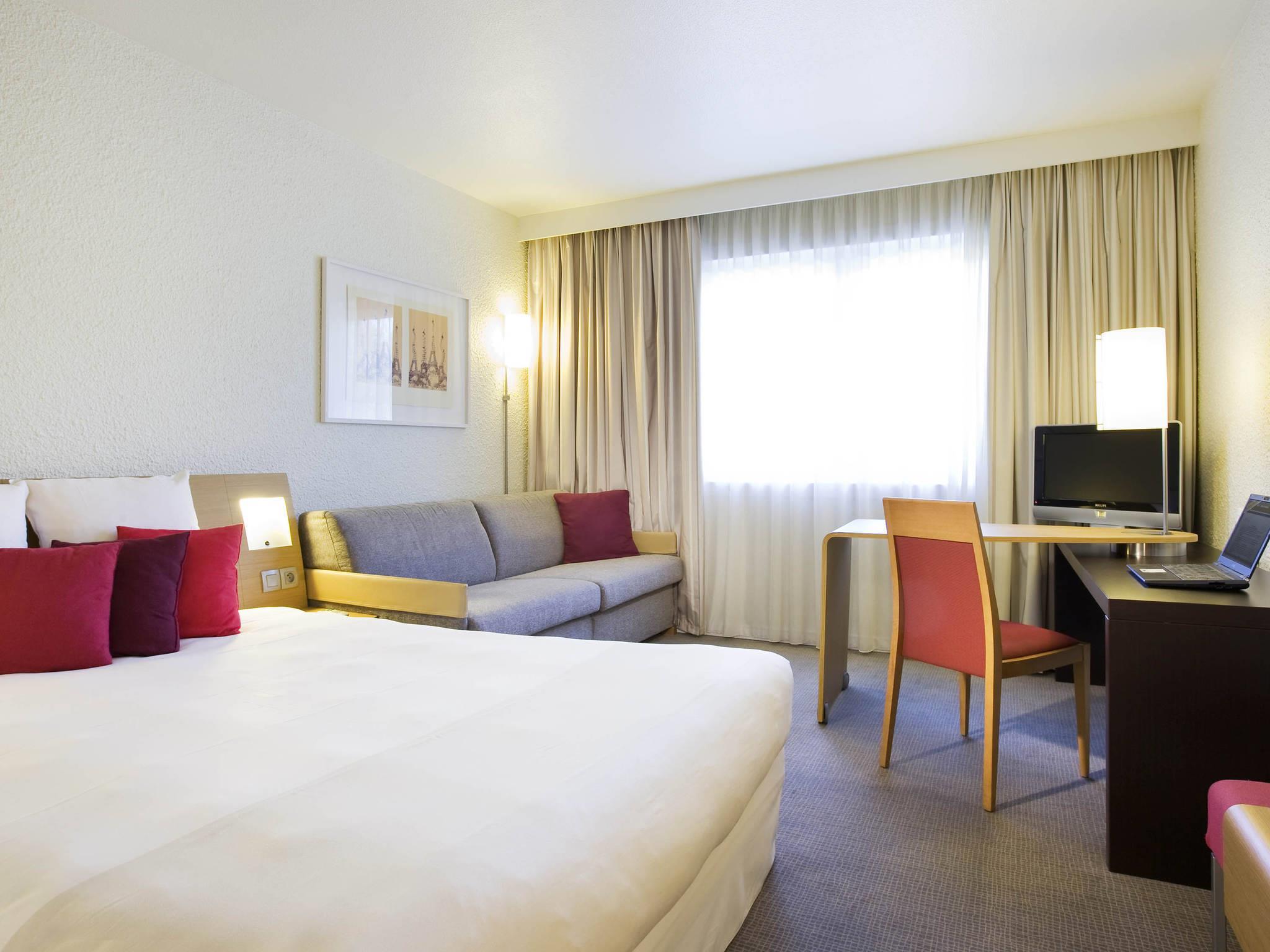 Novotel Massy Palaiseau - Tap to explore photos