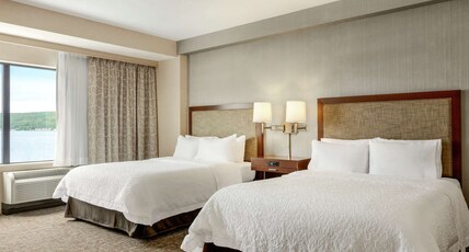 Hampton Inn by Hilton Penn Yan Room Type - 2QN MOB HEARING ACC TUB NS