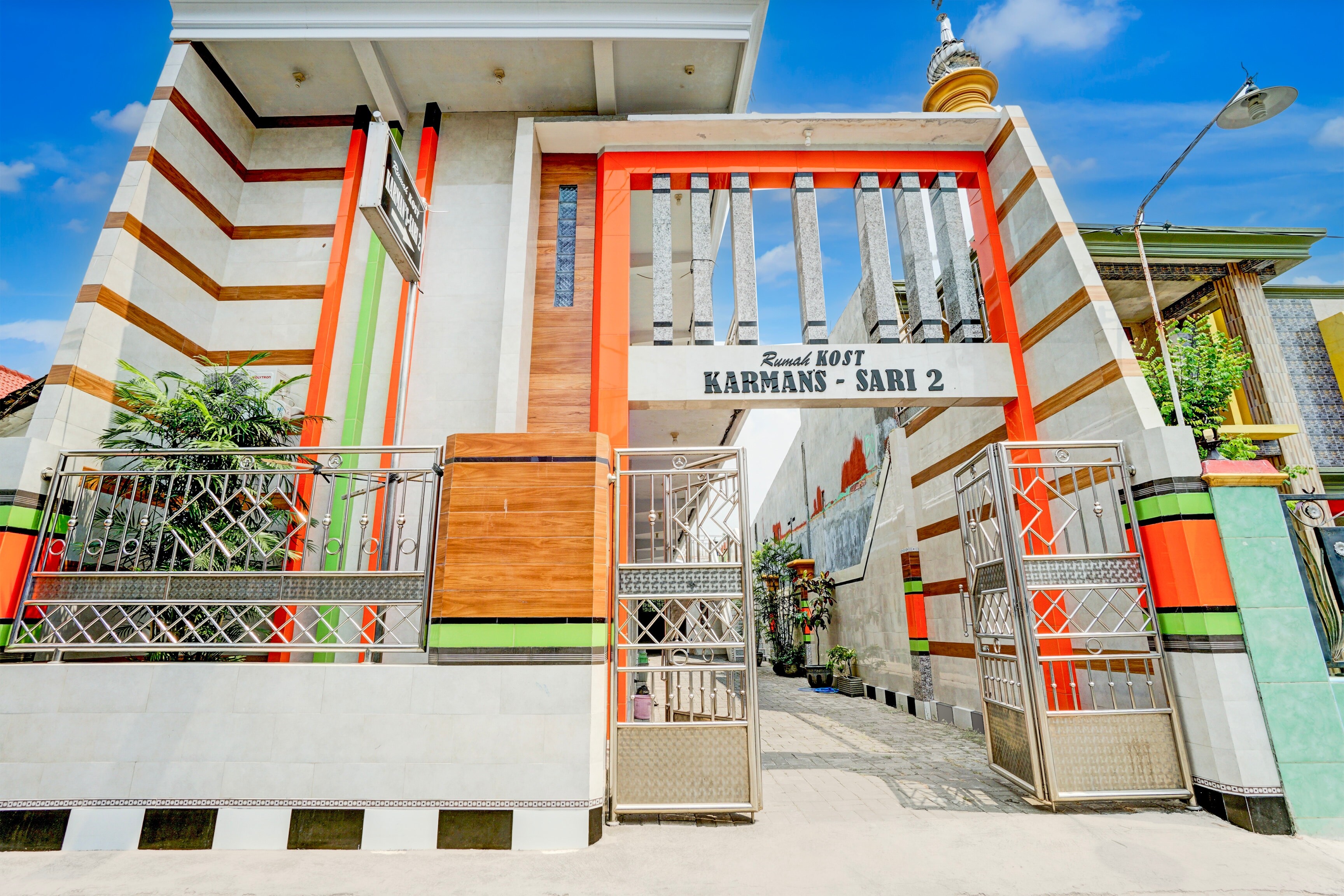 Hotel O Karman's Sari 1 Homestay Syariah - Tap to explore photos