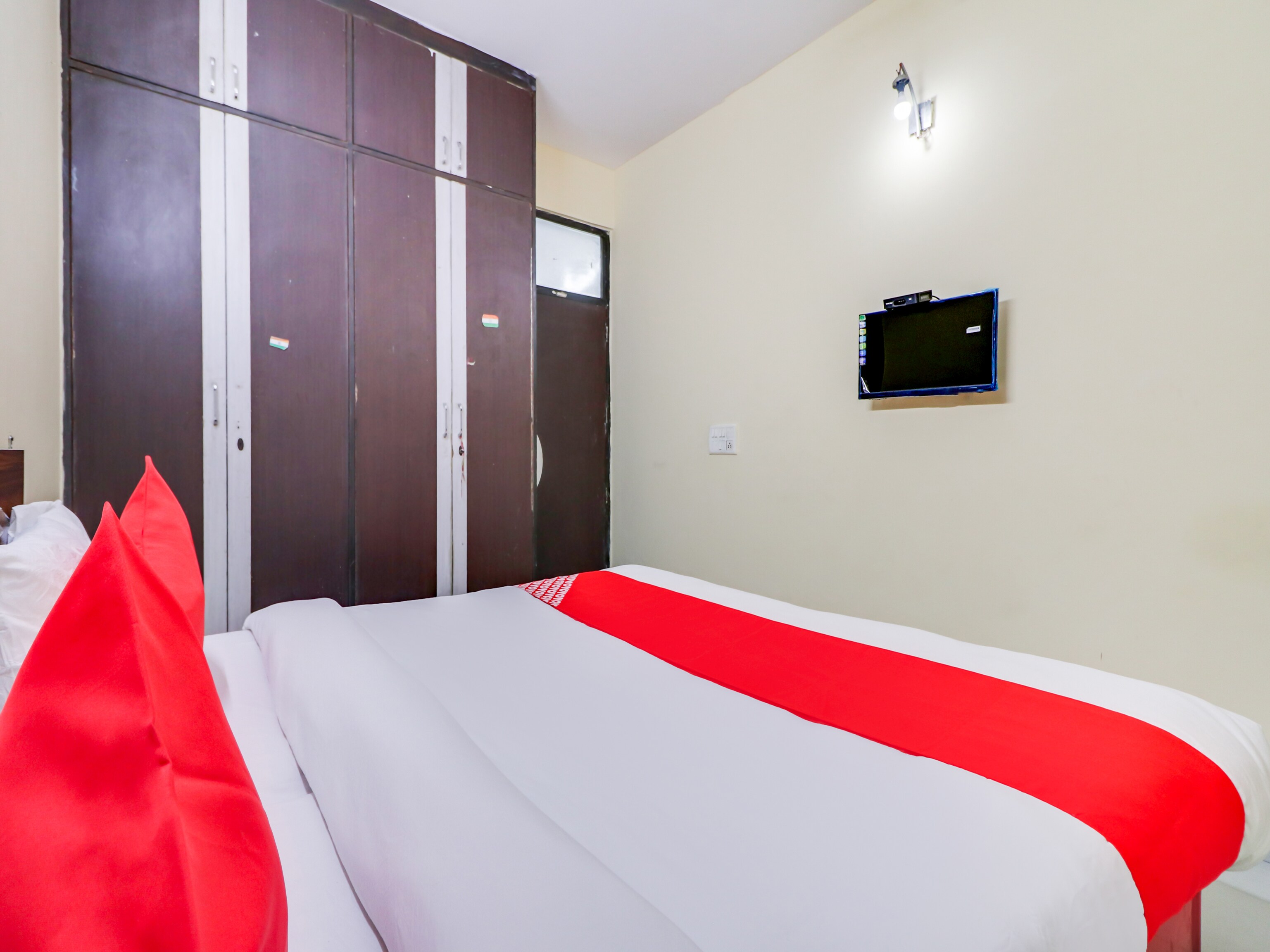 Hotel O Sushma Ssadan - Tap to explore photos