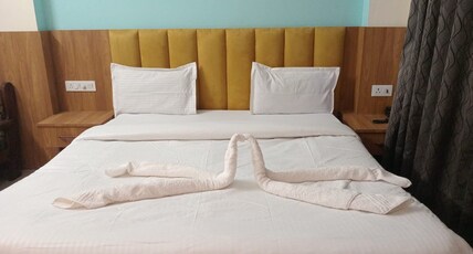 Hotel Ravi Vinay Room Type - DELUXE DOUBLE BED